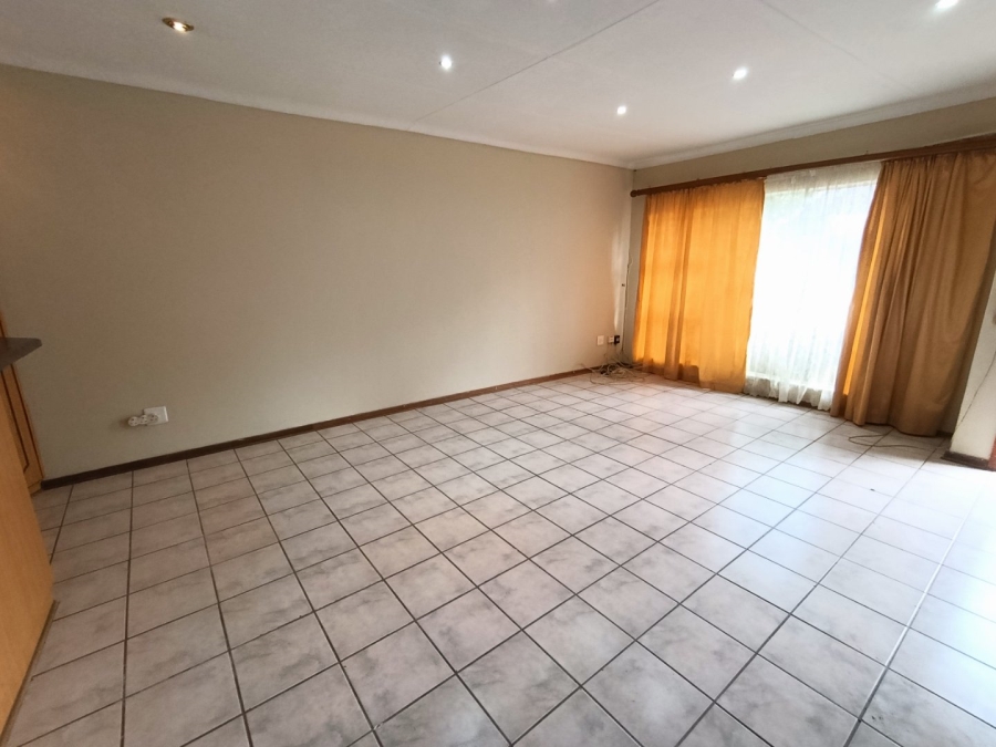 2 Bedroom Property for Sale in Pellissier Free State